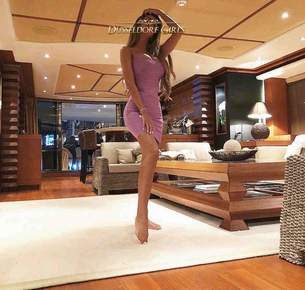 couples escort companion