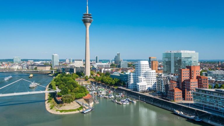 Dusseldorf tips and travel gifts from a local escort girl